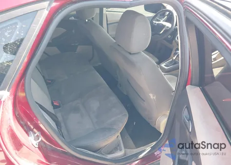 2014 Ford Focus Se z USA, uszkodzony, nr VIN 1FADP3F25EL390340